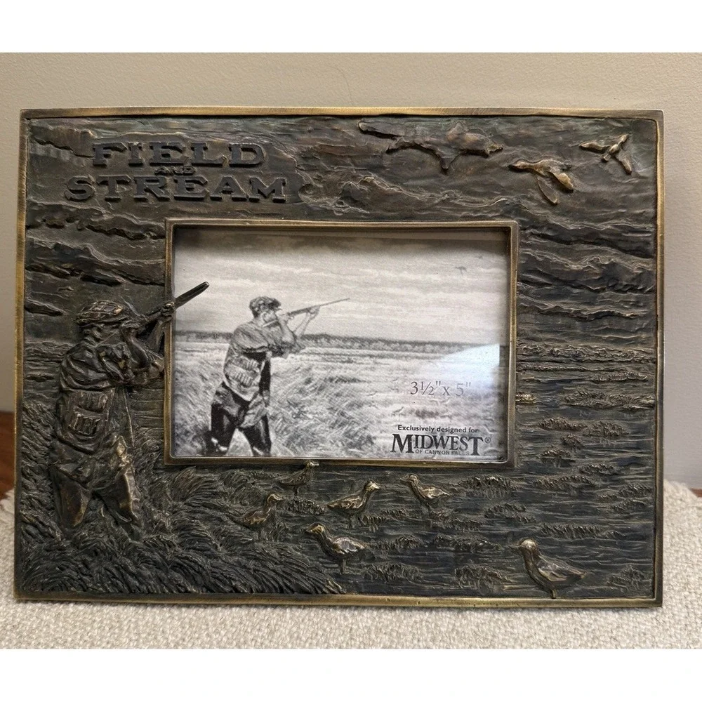 Field & Stream Midwest Cannon Falls Pewter Frame Hunter Dog Ducks 3.5x5 Photo
